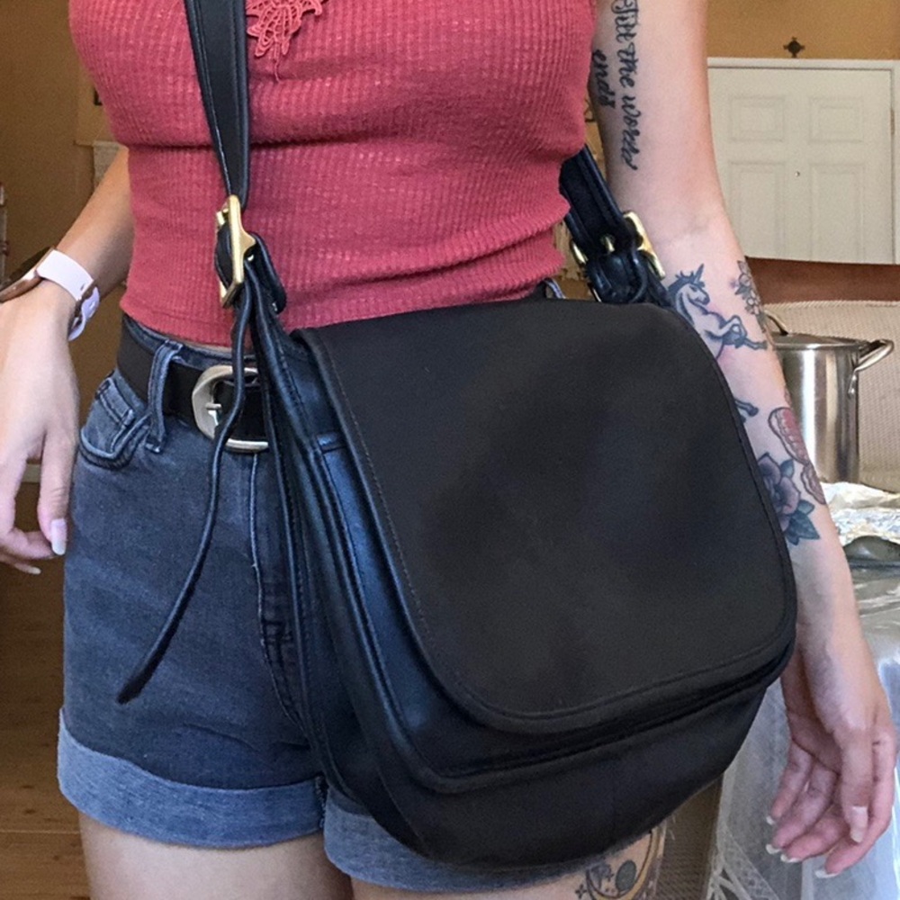 Vintage coach legacy saddle flap